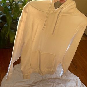 Stole your boyfriend’s oversized hoodie from Fashion Nova. Icy White 💎❄️